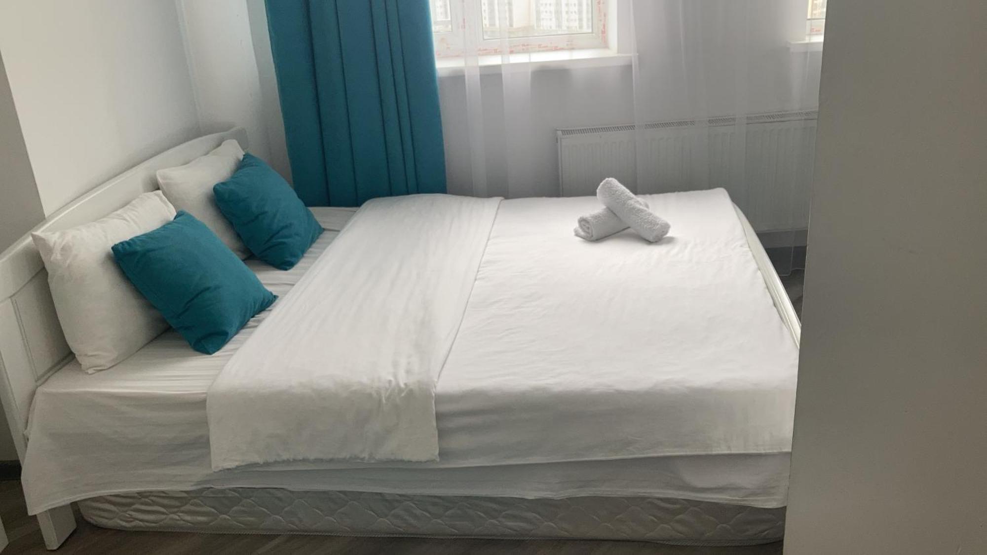 Уютная Квартира С Террасой В Сердце Столицы Apartment Taldykol Bagian luar foto